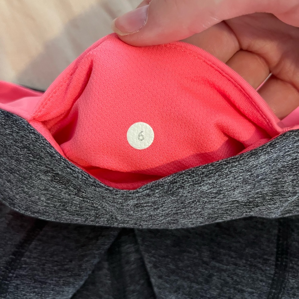 Lululemon Athletica Gray and Pink Leggings - Picture 5 of 5